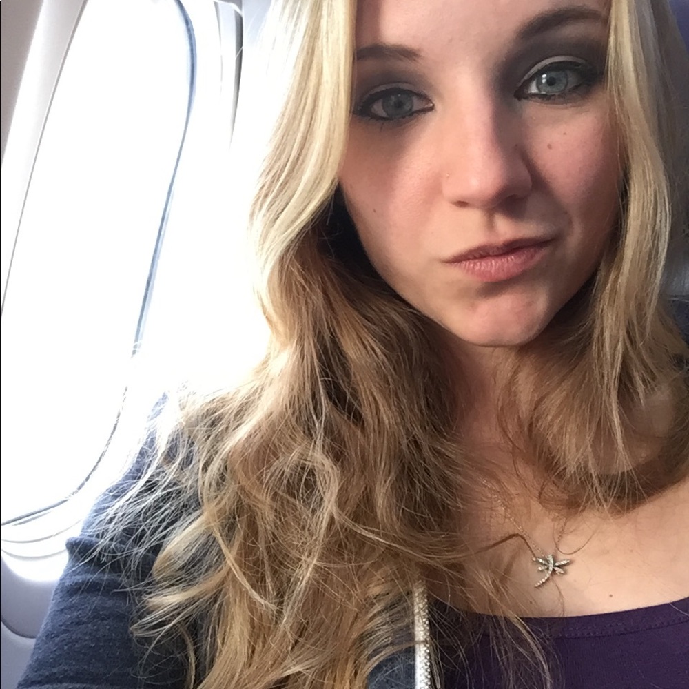 Meet your Posher, Julia